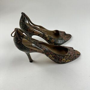 Sacha London Embossed Floral Leather Peep Toe Stiletto Heels sz 10 B Retro